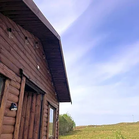 Ben Lettery Hotel
